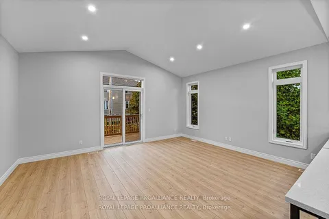 109 Lakehurst St, Brighton, ON K0K 1H0