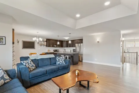 54 Mcintosh Cres, Quinte West, ON K8V 0G1