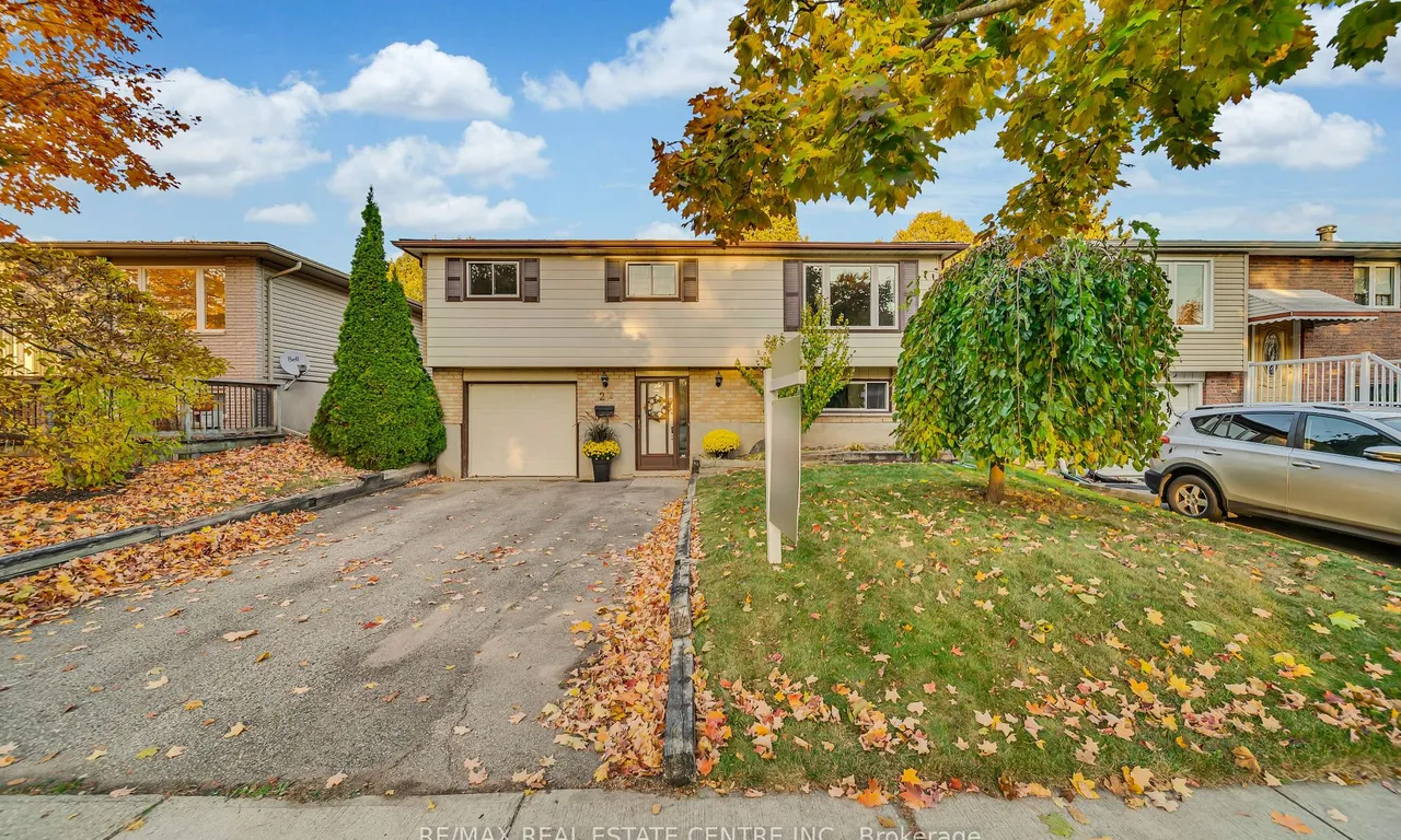 22 Sugar Maple St, Kitchener, ON N2N 1X5