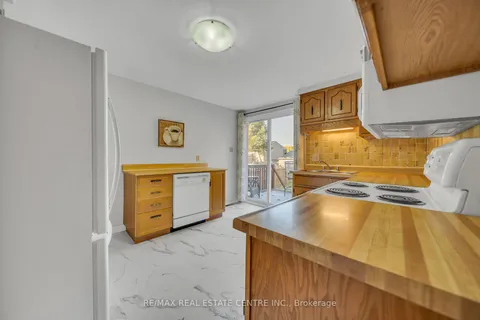 22 Sugar Maple St, Kitchener, ON N2N 1X5