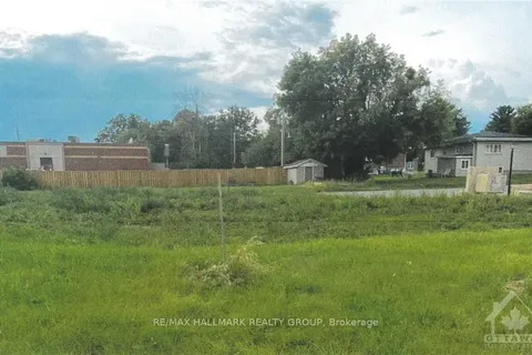 66 ELGIN Avenue, Renfrew, ON K7V 3T7