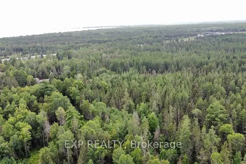 13261A Highway 17 Highway, ON K7S 3G7