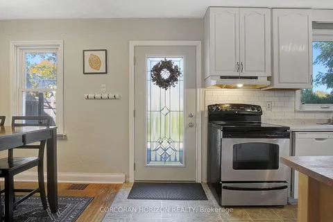 52 Pleasant Ave, Kitchener, ON N2M 4A4