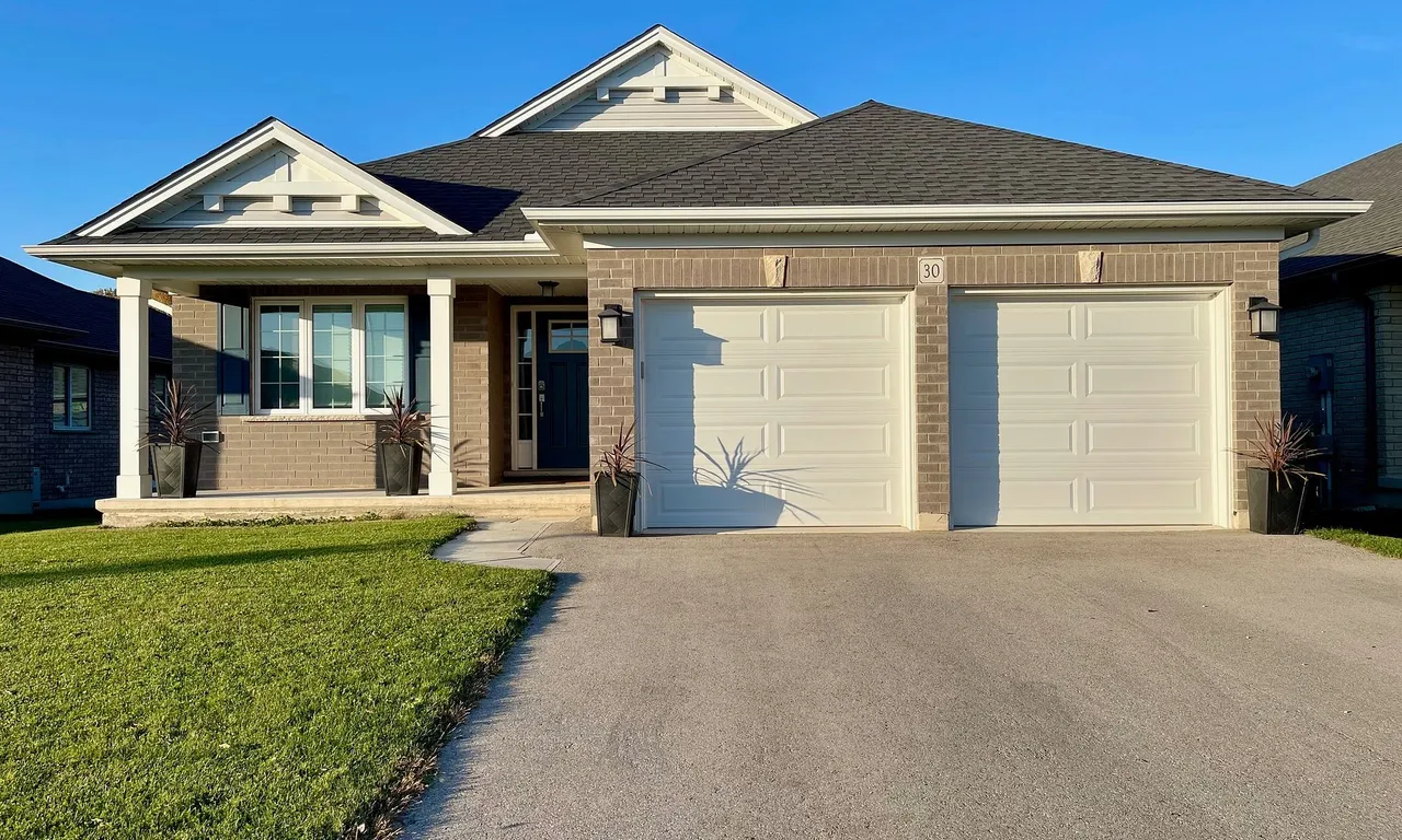 30 Foxtail Lane, St. Thomas, ON N5R 0J2