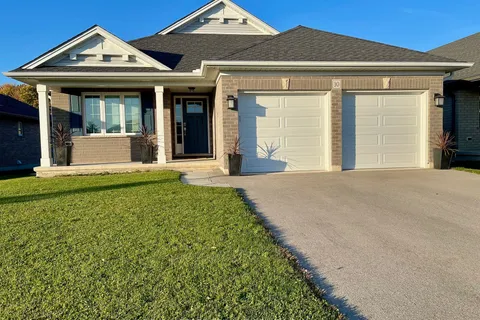 30 Foxtail Lane, St. Thomas, ON N5R 0J2