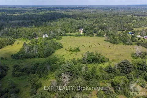 601 WEEDMARK Road, Montague, ON K7A 4S6