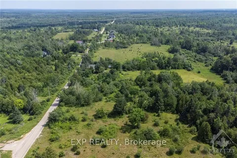 601 WEEDMARK Road, Montague, ON K7A 4S6