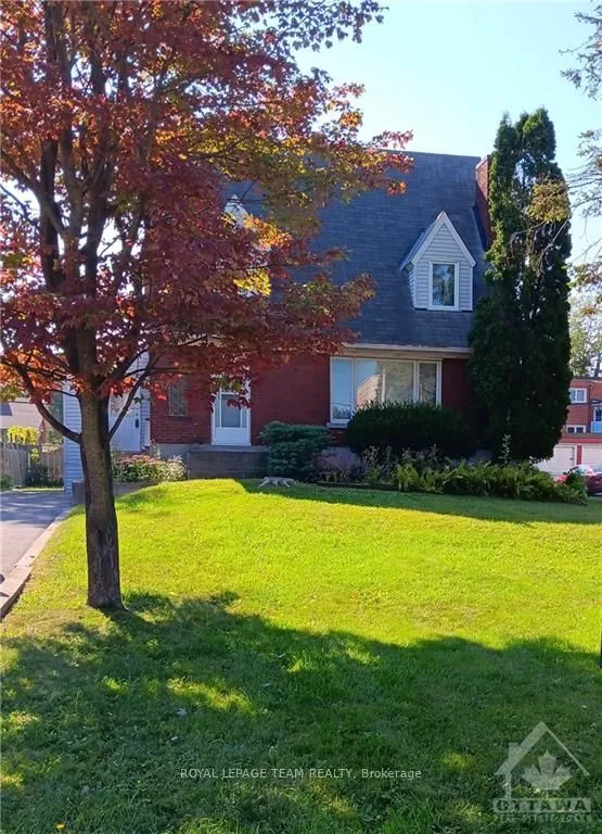 1332 THAMES St, Carlington - Central Park, ON K1Z 7N4