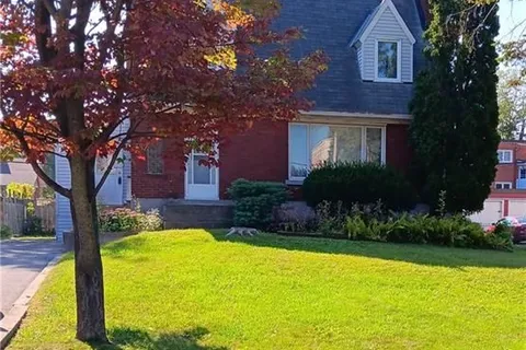 1332 THAMES St, Carlington - Central Park, ON K1Z 7N4