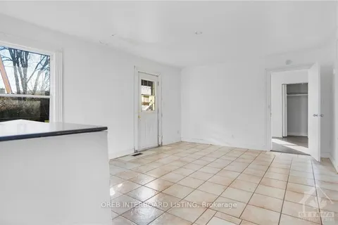 11 BROADWAY Ave, Brockville, ON K6V 1T9