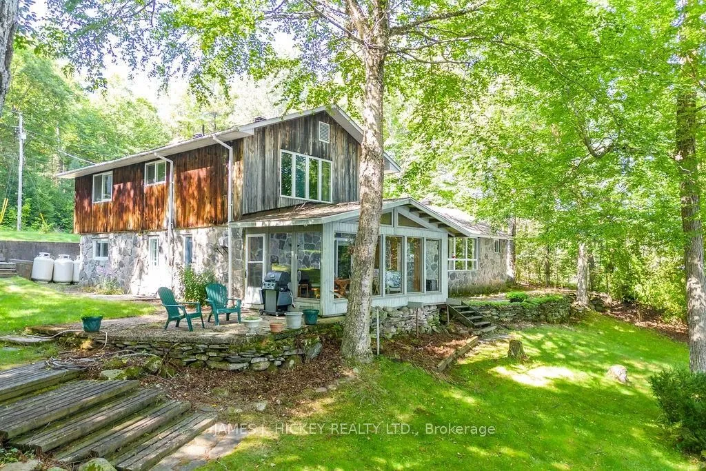 116 LAU-REN Rd, Laurentian Hills, ON K0J 1P0