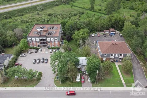 2458 CLEROUX Cres, Blackburn Hamlet, ON K1W 1A3