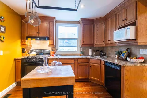 478 Mohawk Rd, Hamilton, ON L9C 1X4