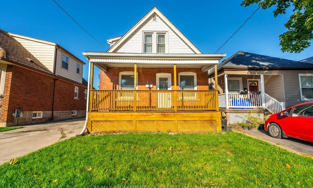 121 Barons Ave, Hamilton, ON L8H 5A6