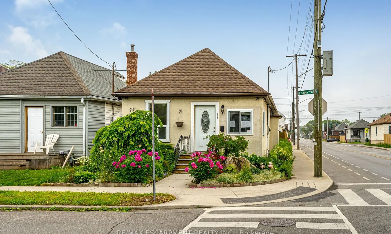 200 Tragina Ave, Hamilton, ON L8H 5E1