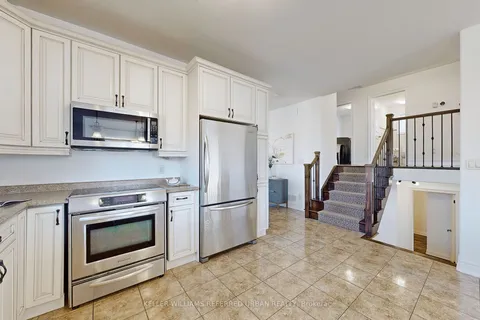 6233 Parkside Rd, Niagara Falls, ON L2H 0B2