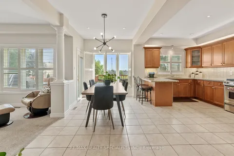 115 Candlewood Dr, Hamilton, ON L8J 0A3