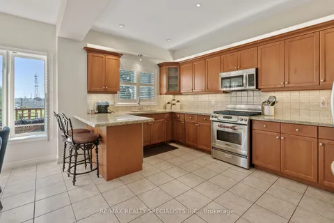 115 Candlewood Dr, Hamilton, ON L8J 0A3