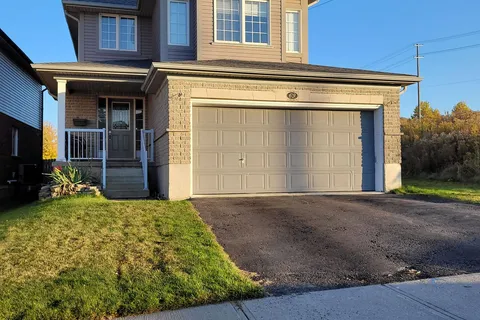 69 Banffshire St, Kitchener, ON N2R 1W2