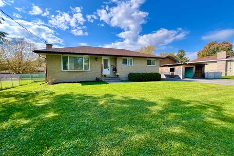 291 Catalina Dr, Quinte West, ON K8R 1C6