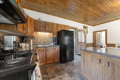 506 BARRY Rd, Madoc, ON K0K 2K0