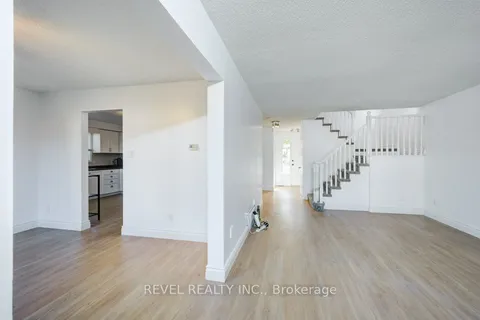 94 Highbury Dr, Hamilton, ON L8J 3P2