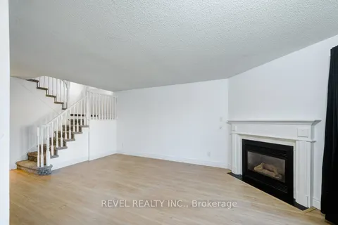 94 Highbury Dr, Hamilton, ON L8J 3P2