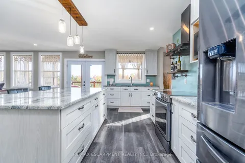 11417 LAKESHORE Rd, Wainfleet, ON N1A 2W8