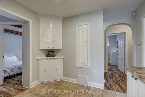 171 Regent St, London, ON N6A 2G7