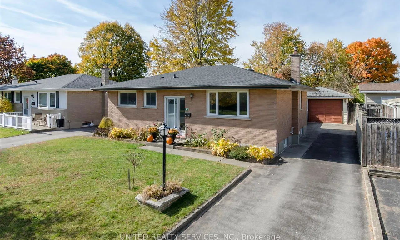 97 Cayuga Cres, London, ON N5V 2W8