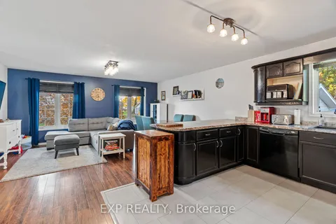 19 King St, South Huron, ON N0M 1N0