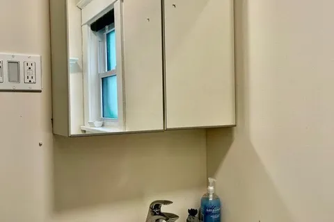 4910 Bridge St, Niagara Falls, ON L2E 2S3