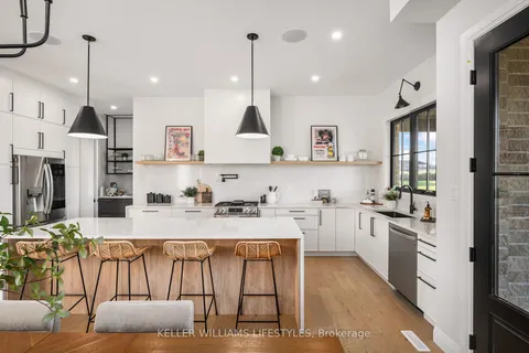 9861 Glendon Dr, Middlesex Centre, ON N0L 1R0