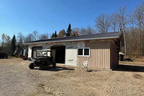 1379B Peterson Road, Hastings Highlands, ON K0L 2S0