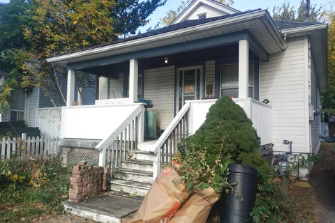 131 Russell Ave, St. Catharines, ON L2R 1W2