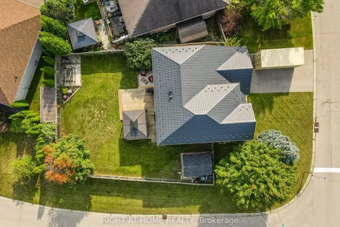 210 Dundas St, Brant, ON N3L 4H3