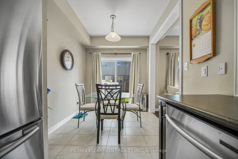 541 Winston Rd, Grimsby, ON L3M 0C5