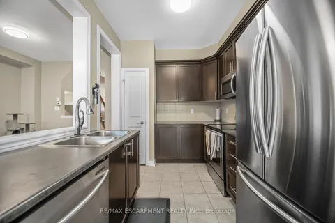 541 Winston Rd, Grimsby, ON L3M 0C5