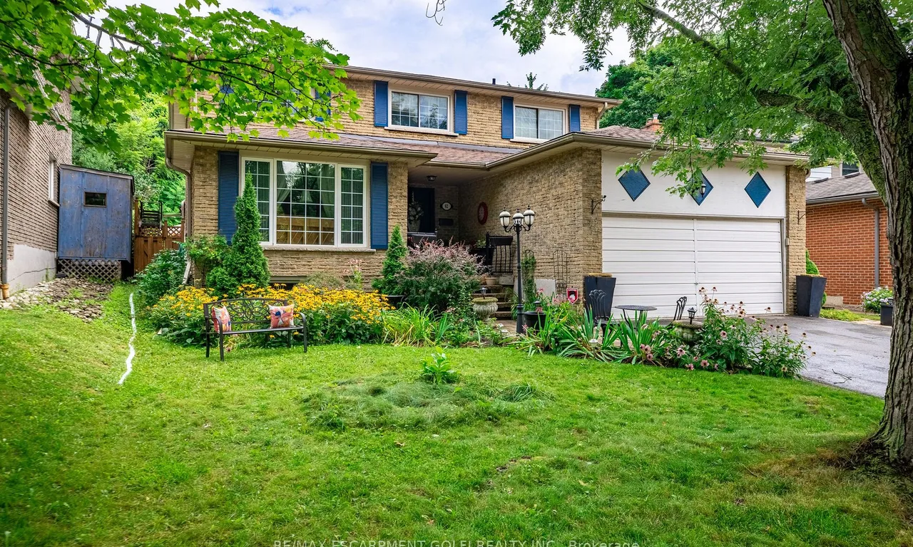 62 Bridlewood Dr, Hamilton, ON L9H 6H4