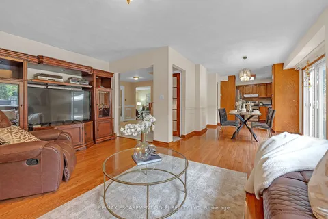 62 Bridlewood Dr, Hamilton, ON L9H 6H4