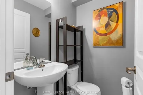 192 WINTERBERRY Blvd, Thorold, ON L2V 0C2