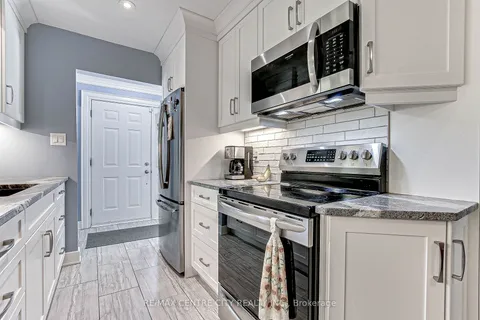 41 STIRLING Cres, St. Thomas, ON N5P 3R4