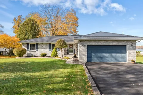1081 Frankford-Stirling Rd, Quinte West, ON K0K 2C0