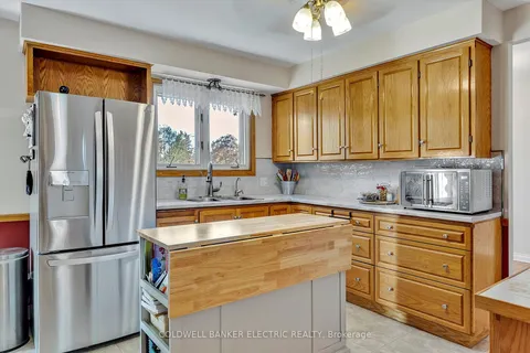 118 Parkdale Ave, Smith-Ennismore-Lakefield, ON K9L 1K4