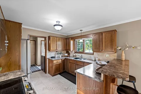 14 Dawson Rd, Otonabee-South Monaghan, ON K9J 6Y3