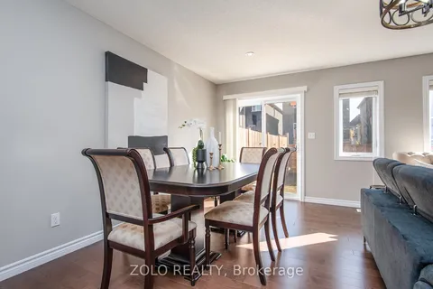 114 Hollybrook Tr, Kitchener, ON N2R 0M7