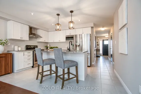 114 Hollybrook Tr, Kitchener, ON N2R 0M7