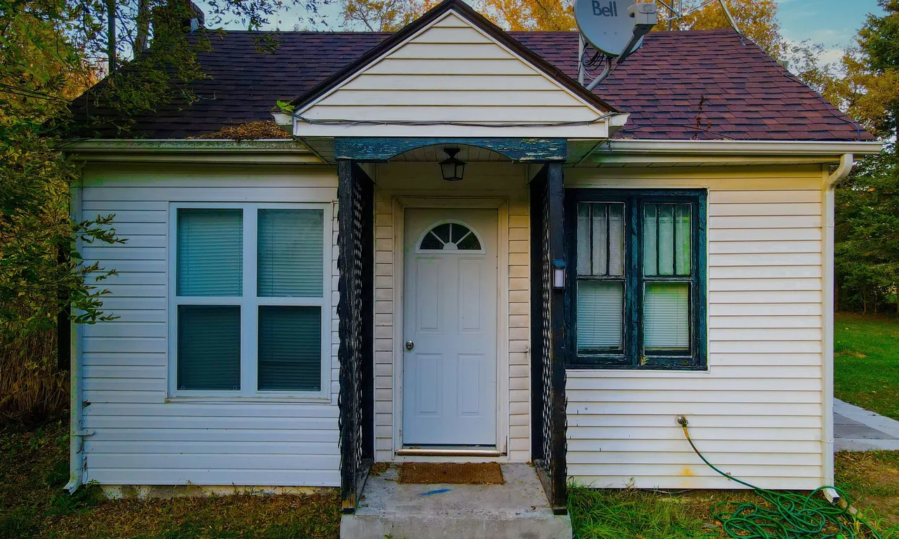 21901 Loyalist Pkwy, Quinte West, ON K0K 1L0