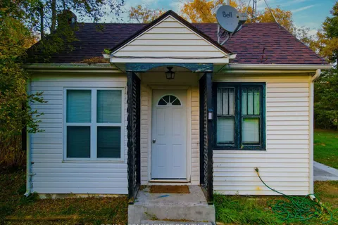 21901 Loyalist Pkwy, Quinte West, ON K0K 1L0