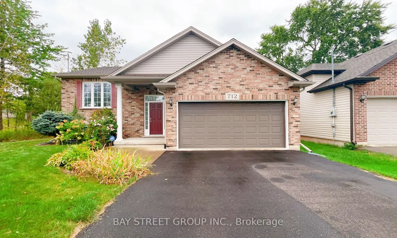 712 DOMINION Rd, Fort Erie, ON L2A 1G8